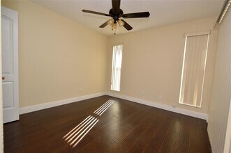 8592 NW 7th St in Coral Springs, FL - Building Photo - Building Photo