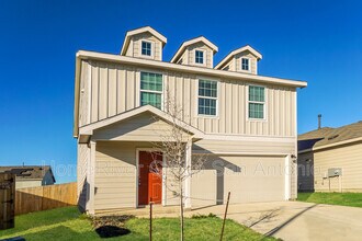 559 Filibusters Trail in San Antonio, TX - Building Photo - Building Photo