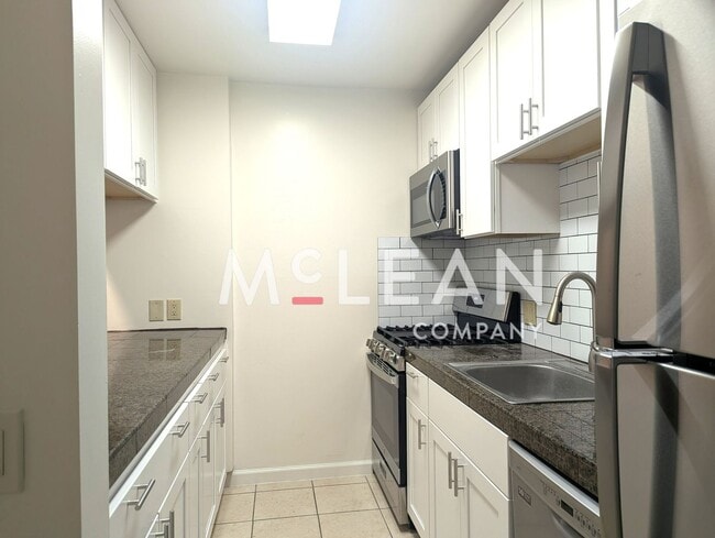 594 Calle Abronia S in Palm Springs, CA - Building Photo - Building Photo