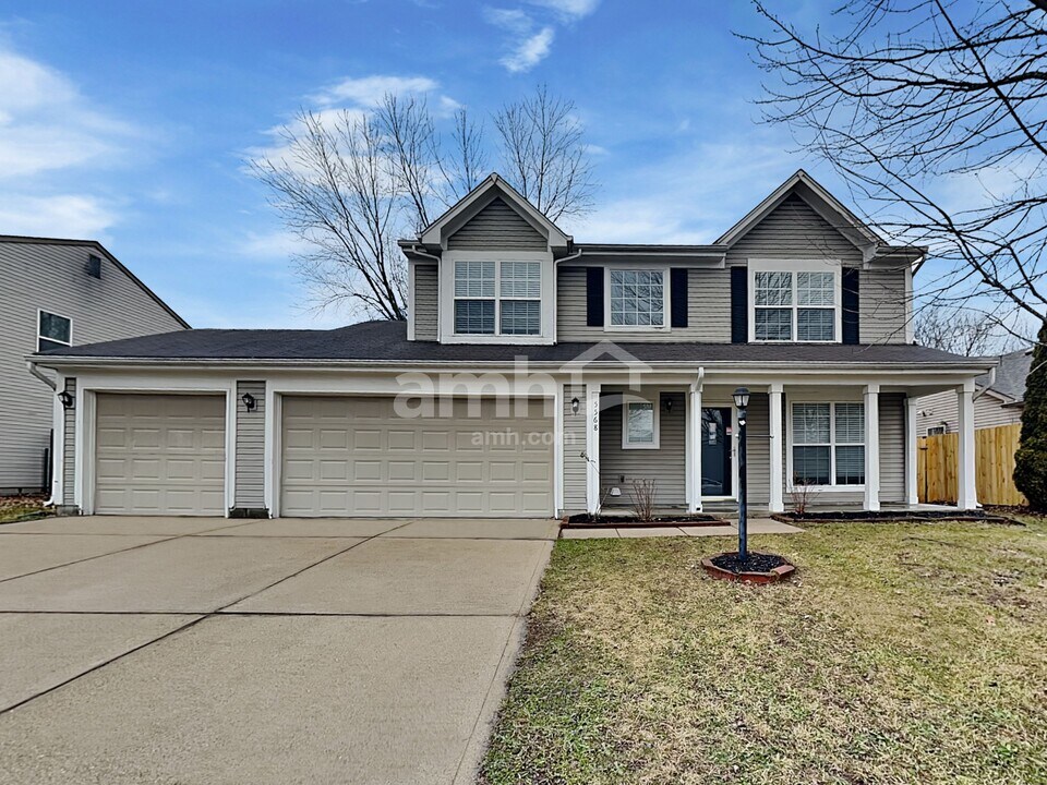 5568 Alcott Ln in Indianapolis, IN - Foto de edificio