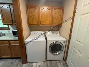 313 Bomber Blvd in Mountain Home, AR - Building Photo - Building Photo