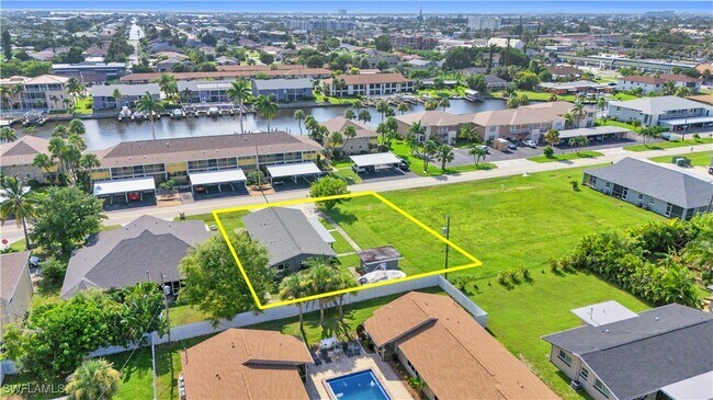 property at 4616 SE 5th Ave