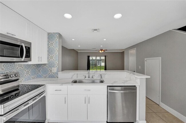 55 SW 3rd St in Pompano Beach, FL - Building Photo - Building Photo