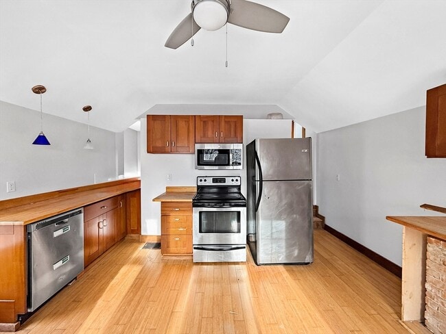 17 Suffolk St in Chelsea, MA - Foto de edificio - Building Photo