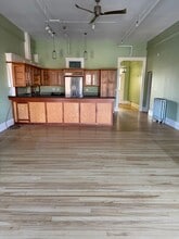 76 Main St, Unit Charming 2-Bedroom in Waterville, ME - Building Photo - Building Photo