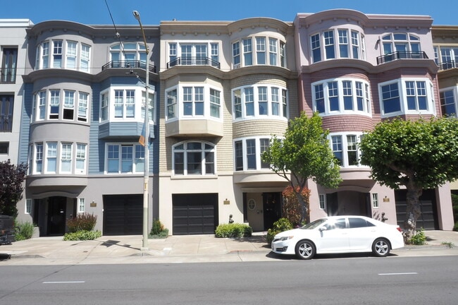 property at 3326 California St