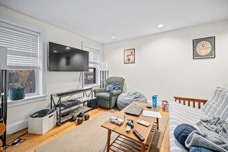 163 W 2nd St in Boston, MA - Building Photo - Building Photo
