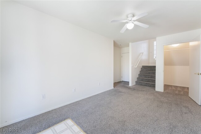 property at 7290 Victoria Oak Ct