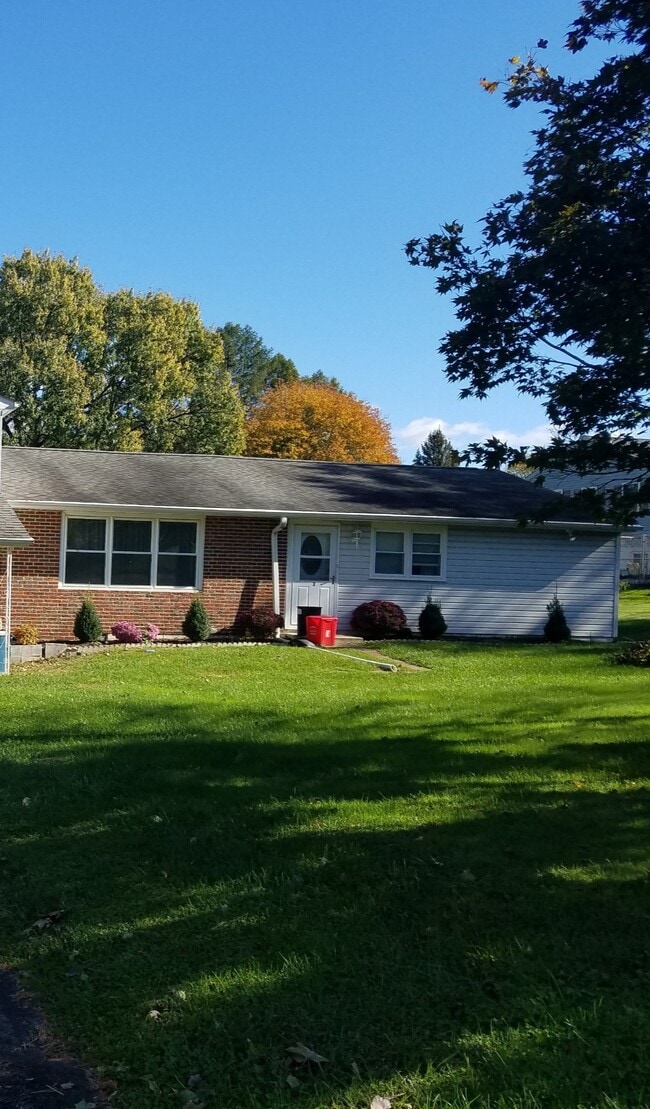 917 S Chester Rd, Unit 1 bedroom