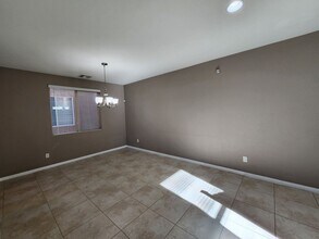 8011 Central Railroad Ct in Las Vegas, NV - Building Photo - Building Photo