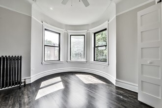 1010 W Dakin St-Unit -3B in Chicago, IL - Building Photo - Building Photo