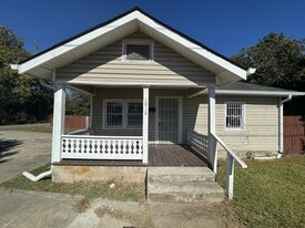 1012 Emery Hwy in Macon, GA - Building Photo