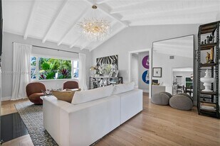 1022 NE 91st Terrace in Miami Shores, FL - Building Photo