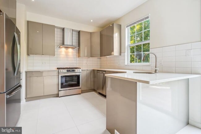 11479 Carriage Gate Ct in Fairfax, VA - Building Photo - Building Photo