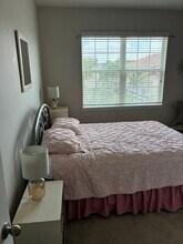 8332 Enclave Way, Unit 101 in Sarasota, FL - Building Photo - Building Photo