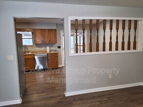 1800 Preston St in Radcliff, KY - Building Photo - Building Photo