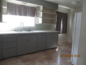 3124 Sumner Ave in Hoquiam, WA - Building Photo - Building Photo