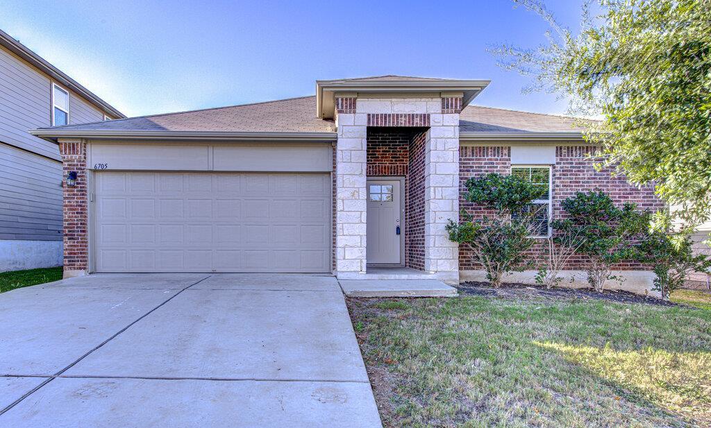 6705 Loretta White Ln in Austin, TX - Building Photo