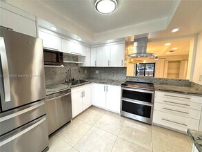 3768 NE 167th St in North Miami Beach, FL - Building Photo - Building Photo