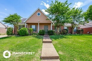 6719 Ross Manor Dr in Memphis, TN - Building Photo