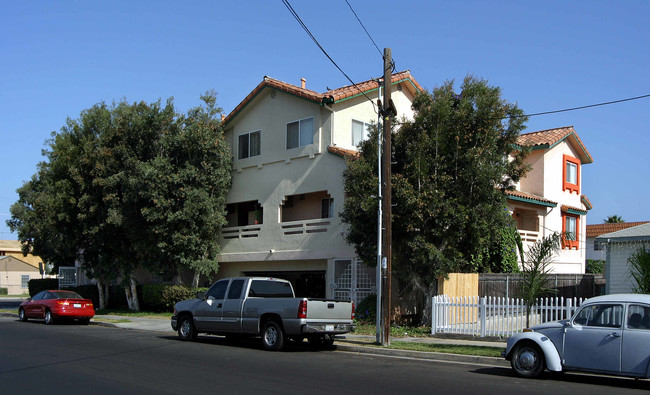 775 9th St in Imperial Beach, CA - Foto de edificio - Building Photo