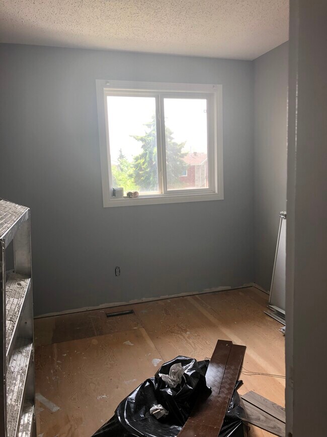 13267 47 St NW in Edmonton, AB - Building Photo - Building Photo