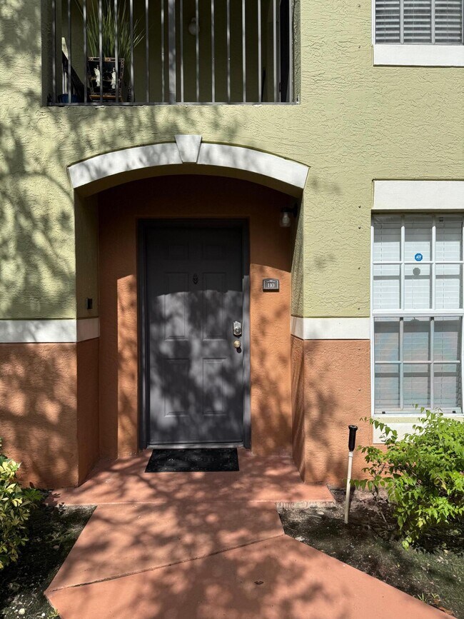 10276 Fox Trail Rd S in Royal Palm Beach, FL - Building Photo - Building Photo