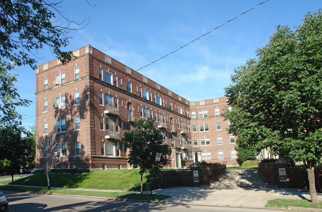 Tadousac in Omaha, NE - Foto de edificio