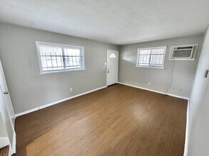 735 Ledbetter Ave in Memphis, TN - Building Photo - Building Photo