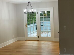 65 Cherry Ln in Wilton, CT - Building Photo - Building Photo