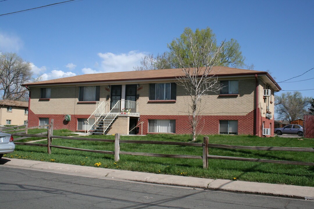 9081 W 45th Pl in Wheat Ridge, CO - Building Photo