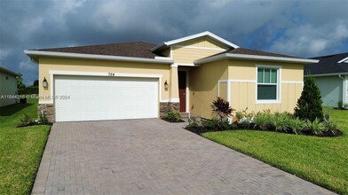 724 Veridian Cir NW in Palm Bay, FL - Building Photo - Building Photo