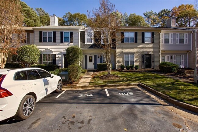 304 Wedgewood Way in Atlanta, GA - Building Photo - Building Photo