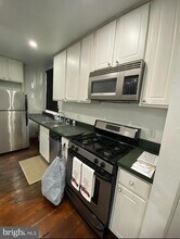 1324 Pine St, Unit 3F in Philadelphia, PA - Building Photo - Building Photo