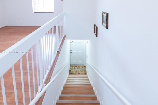 10017 W Okeechobee Rd in Hialeah Gardens, FL - Building Photo - Building Photo