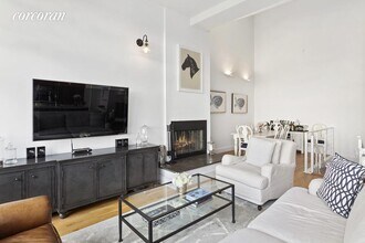 360 Furman St-Unit -: 203 in Brooklyn, NY - Building Photo - Building Photo