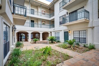 1908 San Antonio St in Austin, TX - Building Photo - Building Photo
