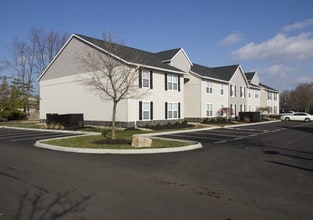 Saddlebrook Condominium in Hilliard, OH - Building Photo - Building Photo