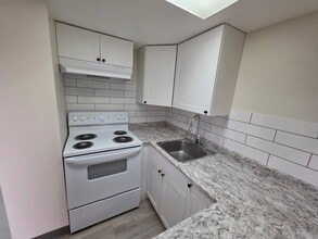 10132-712 102 Ave in Fort St John, BC - Building Photo - Building Photo