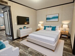 333 E Lakewood Blvd in Holland, MI - Building Photo - Building Photo