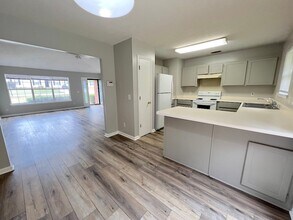 137 Laurel Green Ct in Savannah, GA - Building Photo - Building Photo