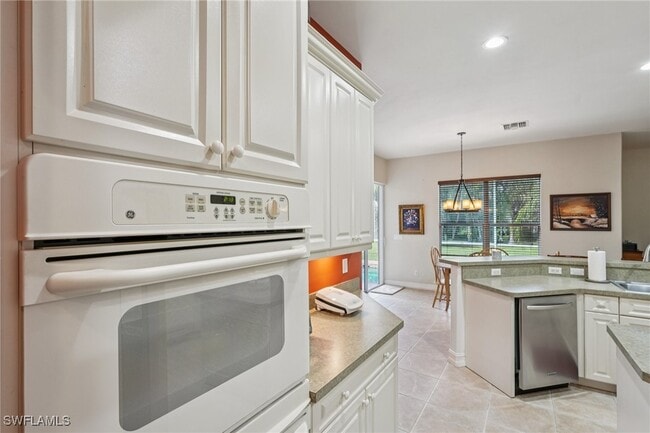property at 2621 Golden Gate Blvd W