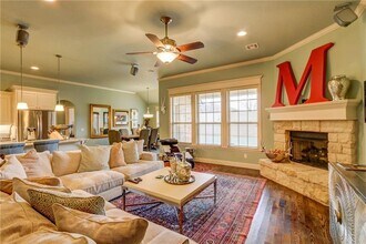 15900 Royal Crest Ln in Edmond, OK - Building Photo - Building Photo