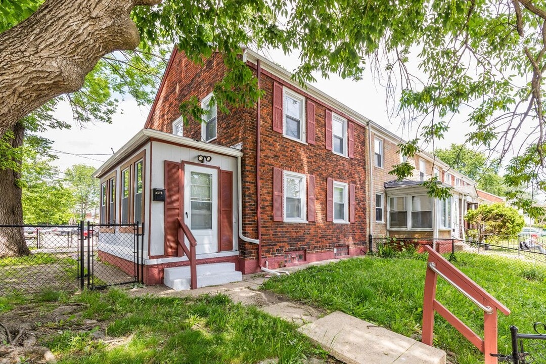 1575 Minnesota Rd in Camden, NJ - Building Photo