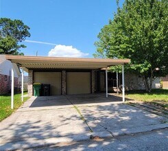 612 Littlewood in Baytown, TX - Building Photo - Building Photo