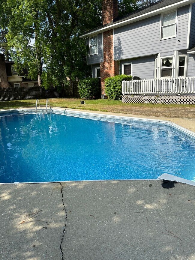 617 Lufkin Cir in Fayetteville, NC - Building Photo - Building Photo