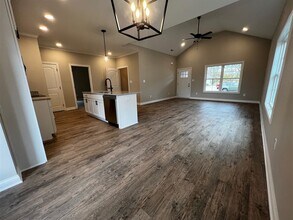 1208 County House Ln in Bowling Green, KY - Building Photo - Building Photo