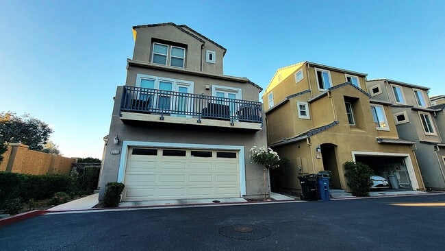 3591 Wolf Pl in Santa Clara, CA - Foto de edificio - Building Photo