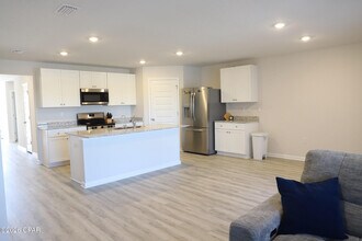 5073 Windrow Way in Panama City, FL - Building Photo - Building Photo