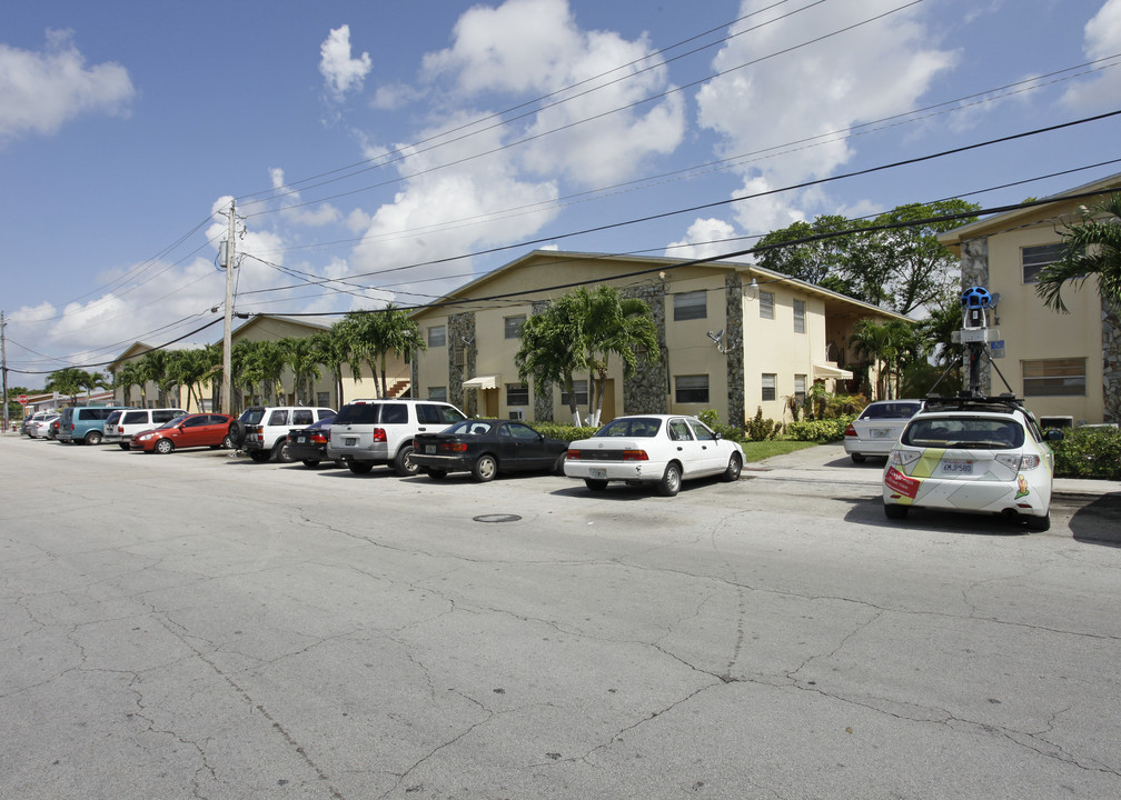 Palm Springs Apartments in Hialeah, FL - Building Photo